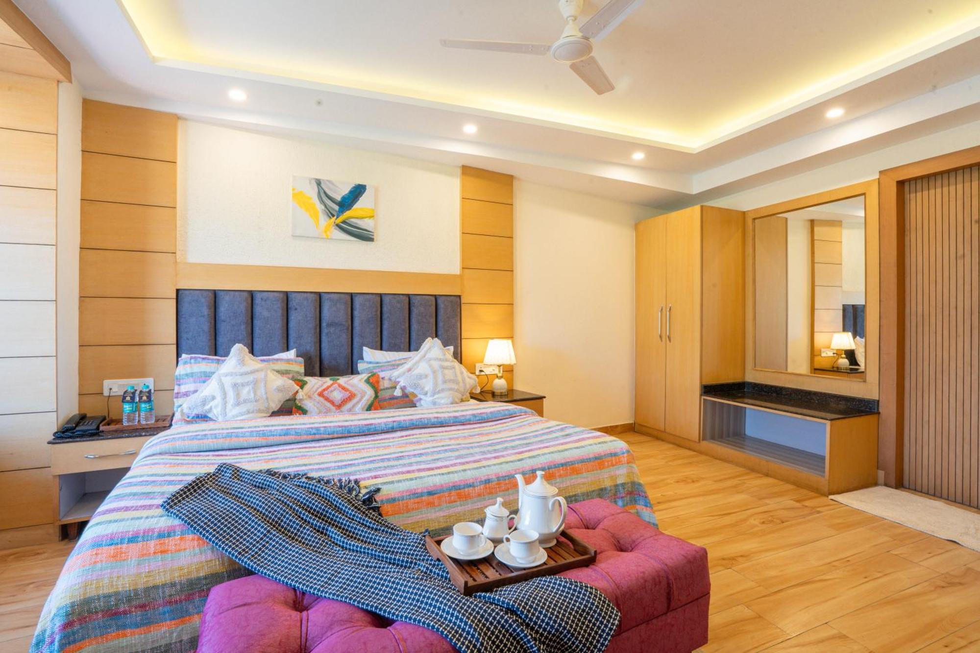 מוסורי Perfectstayz Premium At Mall Road מראה חיצוני תמונה