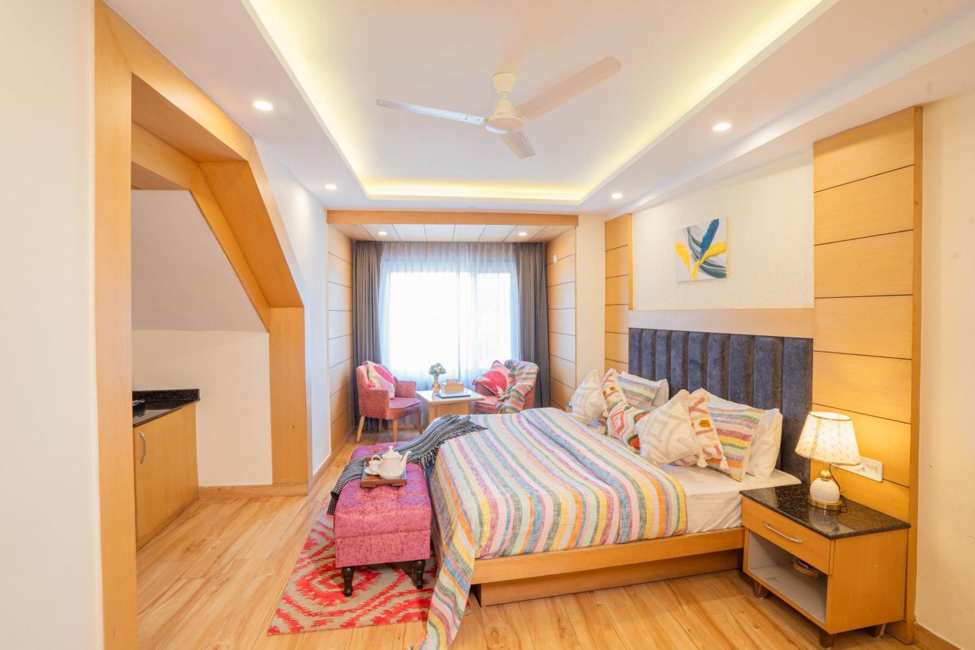 מוסורי Perfectstayz Premium At Mall Road מראה חיצוני תמונה