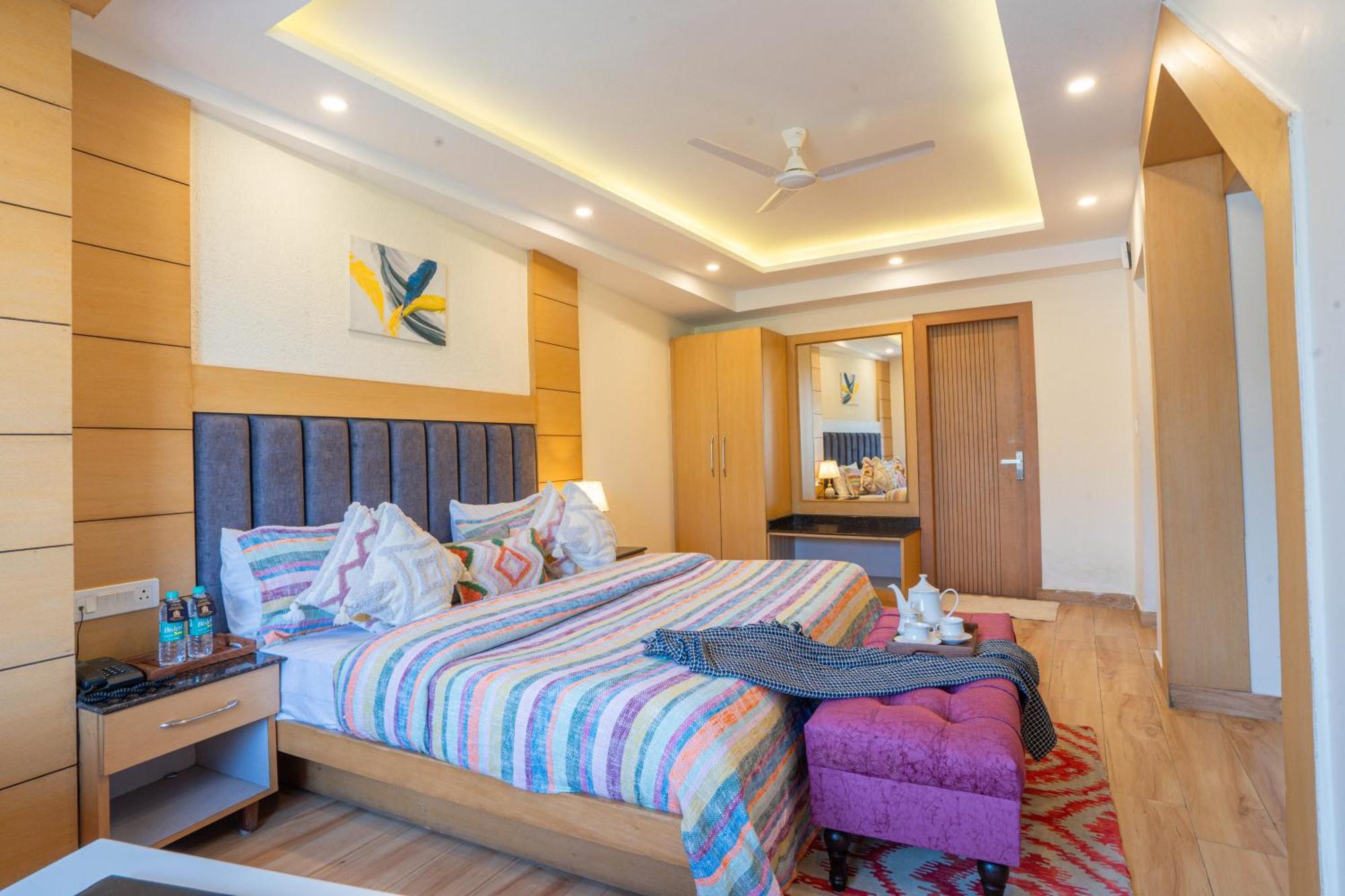 מוסורי Perfectstayz Premium At Mall Road מראה חיצוני תמונה