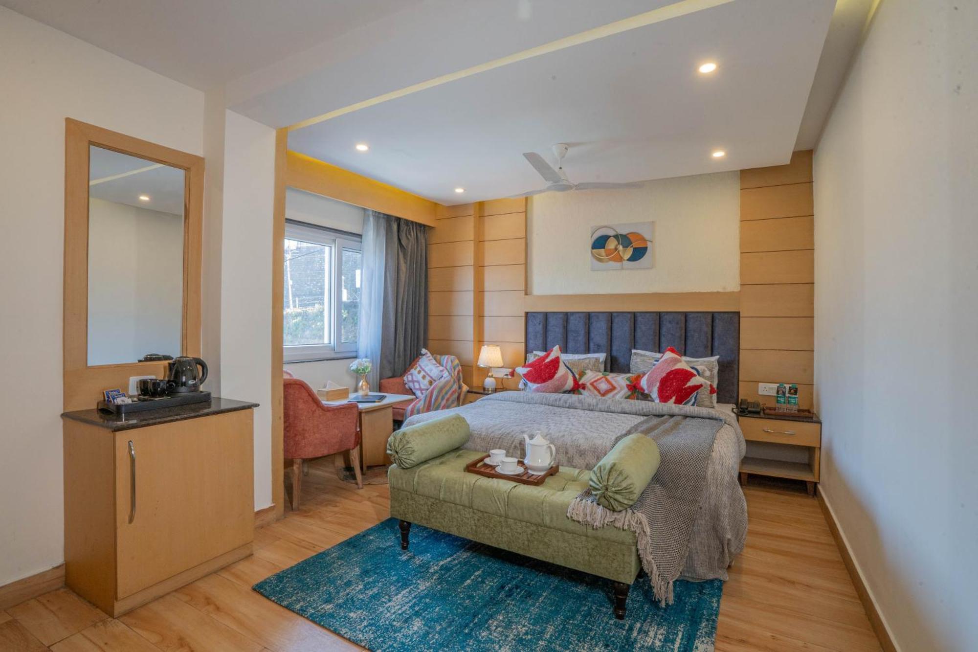 מוסורי Perfectstayz Premium At Mall Road מראה חיצוני תמונה