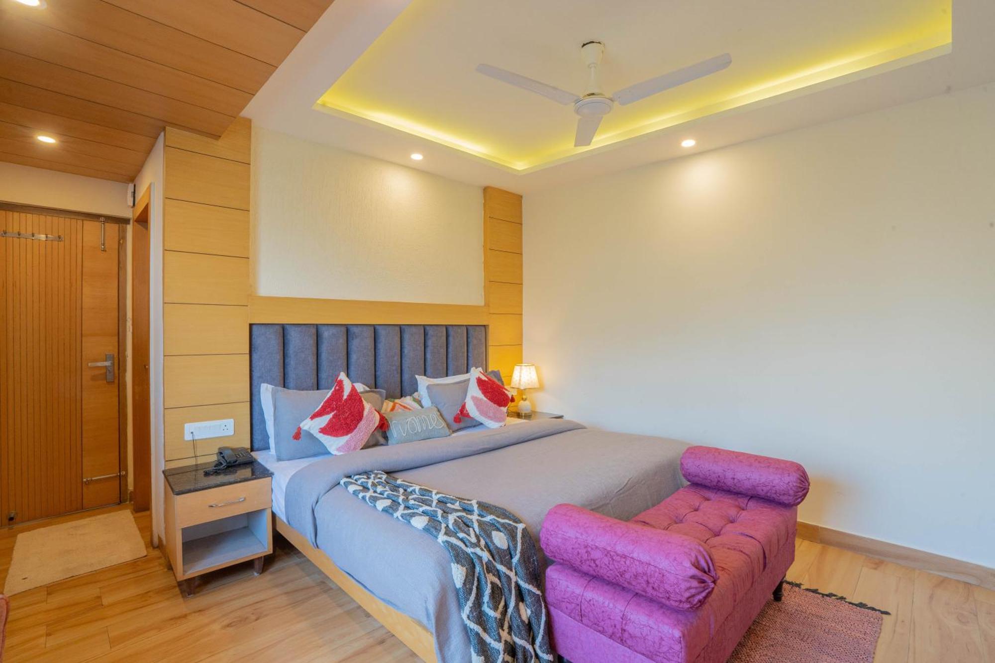 מוסורי Perfectstayz Premium At Mall Road מראה חיצוני תמונה