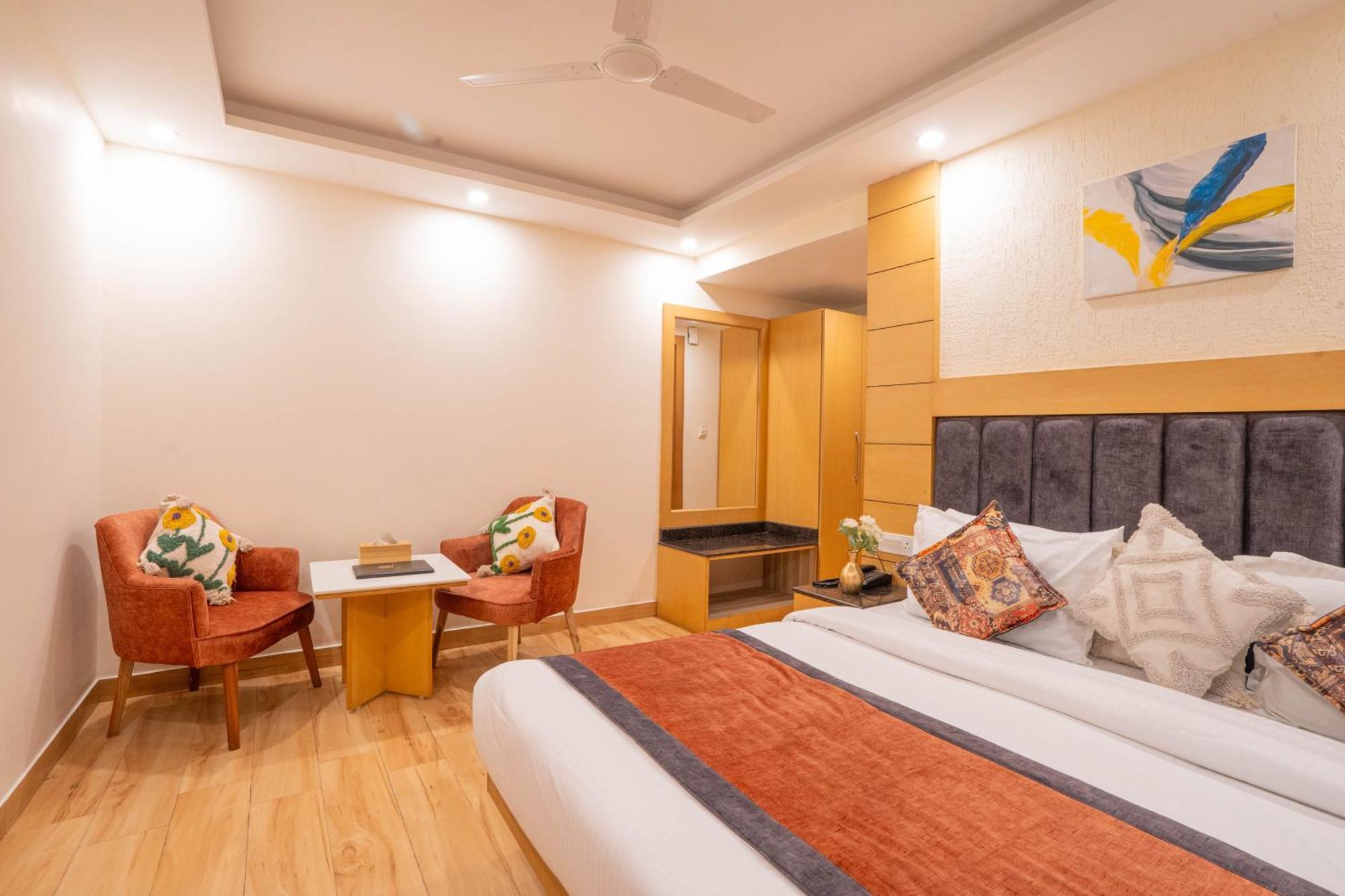 מוסורי Perfectstayz Premium At Mall Road מראה חיצוני תמונה