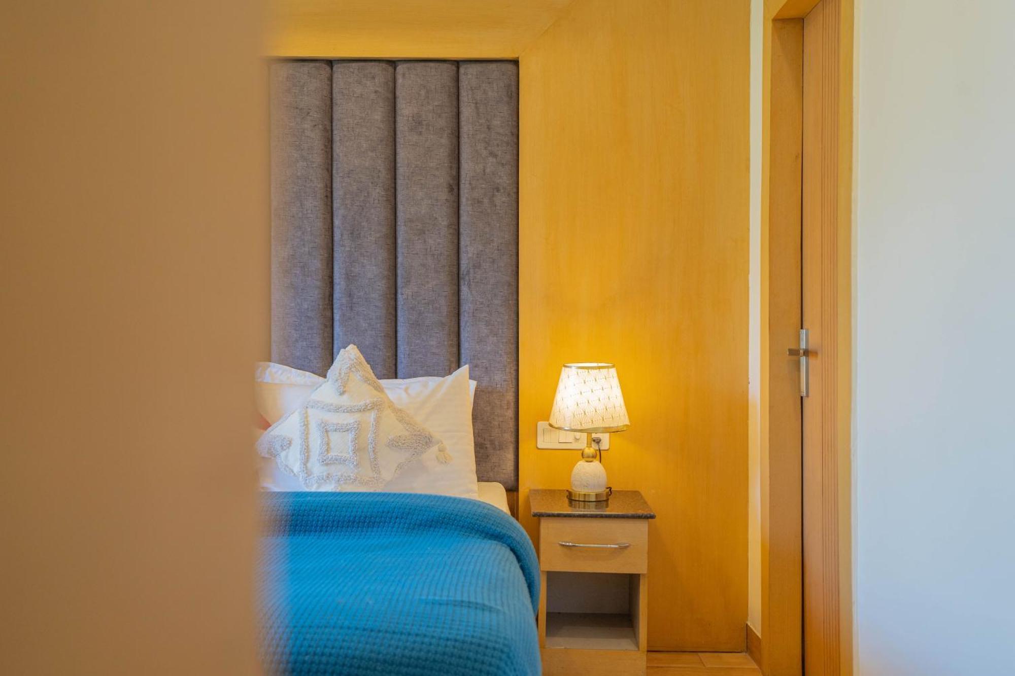 מוסורי Perfectstayz Premium At Mall Road מראה חיצוני תמונה